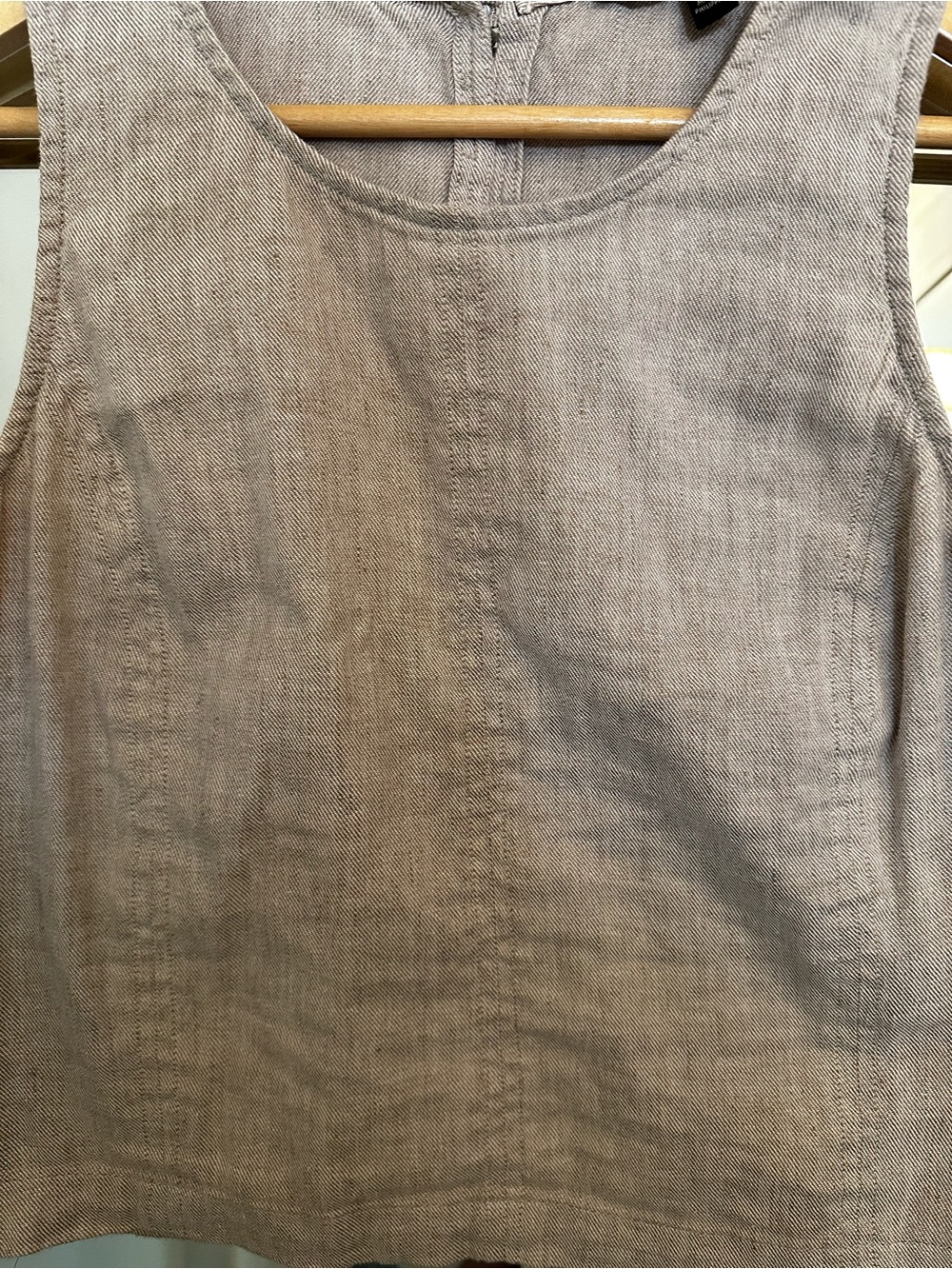 Banana Republic Light Taupe Sleeveless Linen Blend Top - Picture 3 of 8